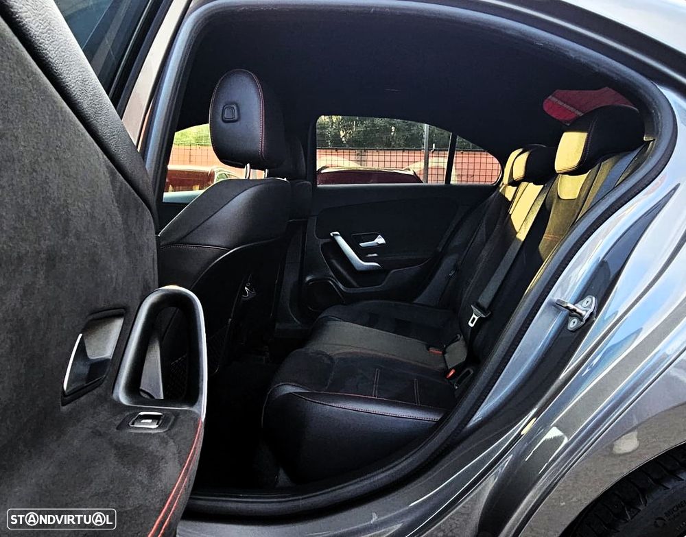 Mercedes-Benz A 180 Limousine d 7G-DCT AMG Line - 29