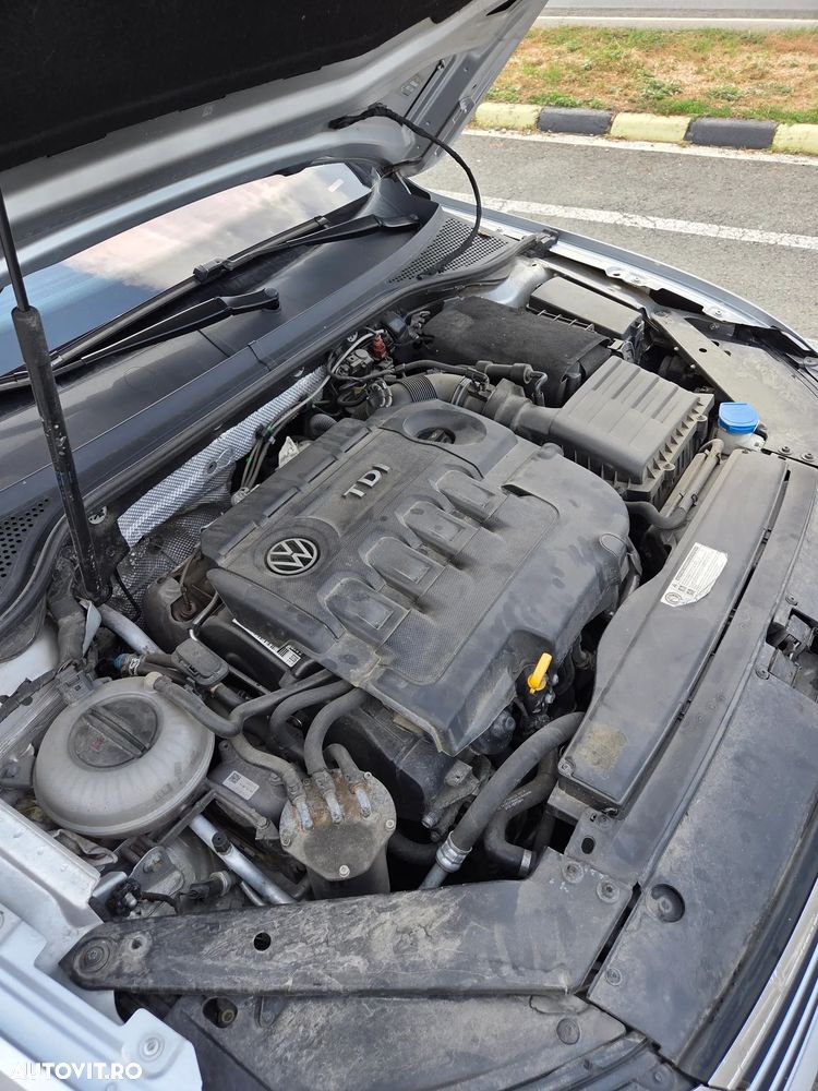 Volkswagen Passat 2.0 TDI Comfortline - 16