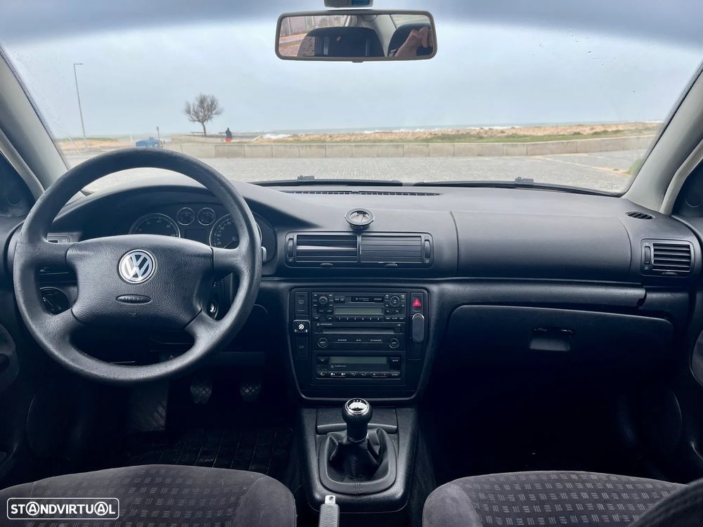 VW Passat 1.6 Confortline - 5