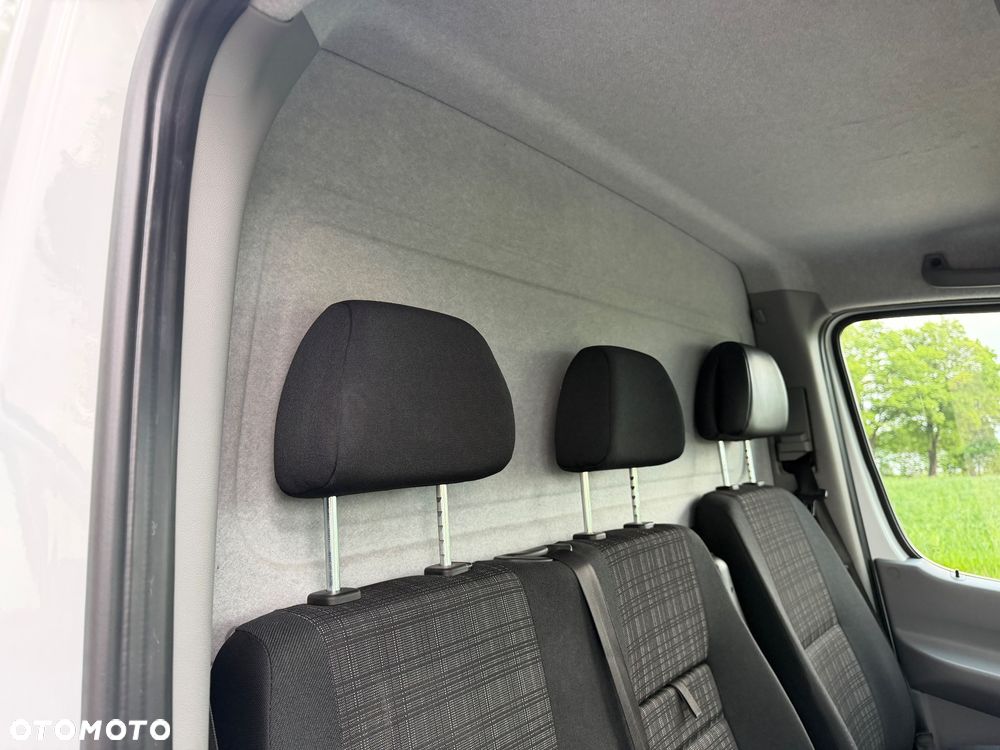 Mercedes-Benz Sprinter - 19
