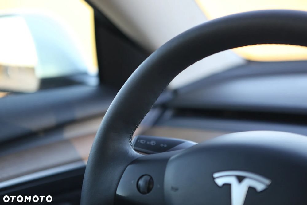 Tesla Model 3 - 20