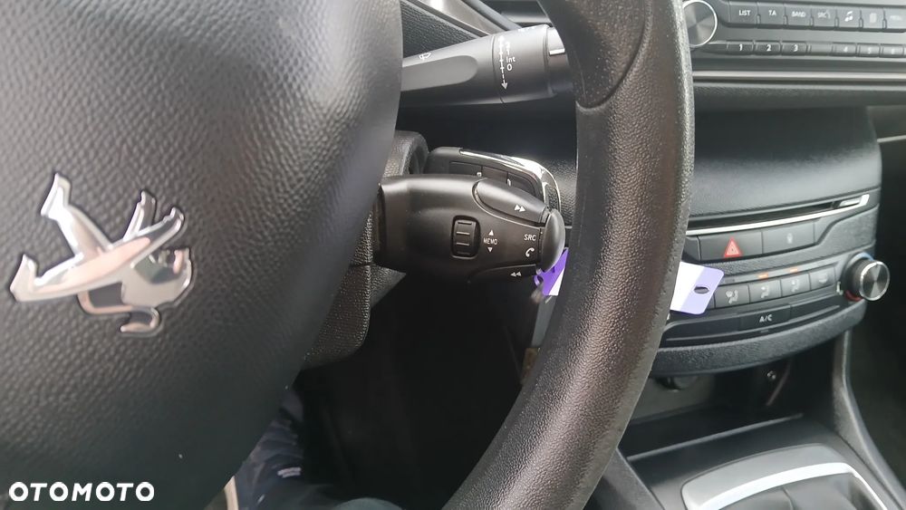 Peugeot 308 - 23
