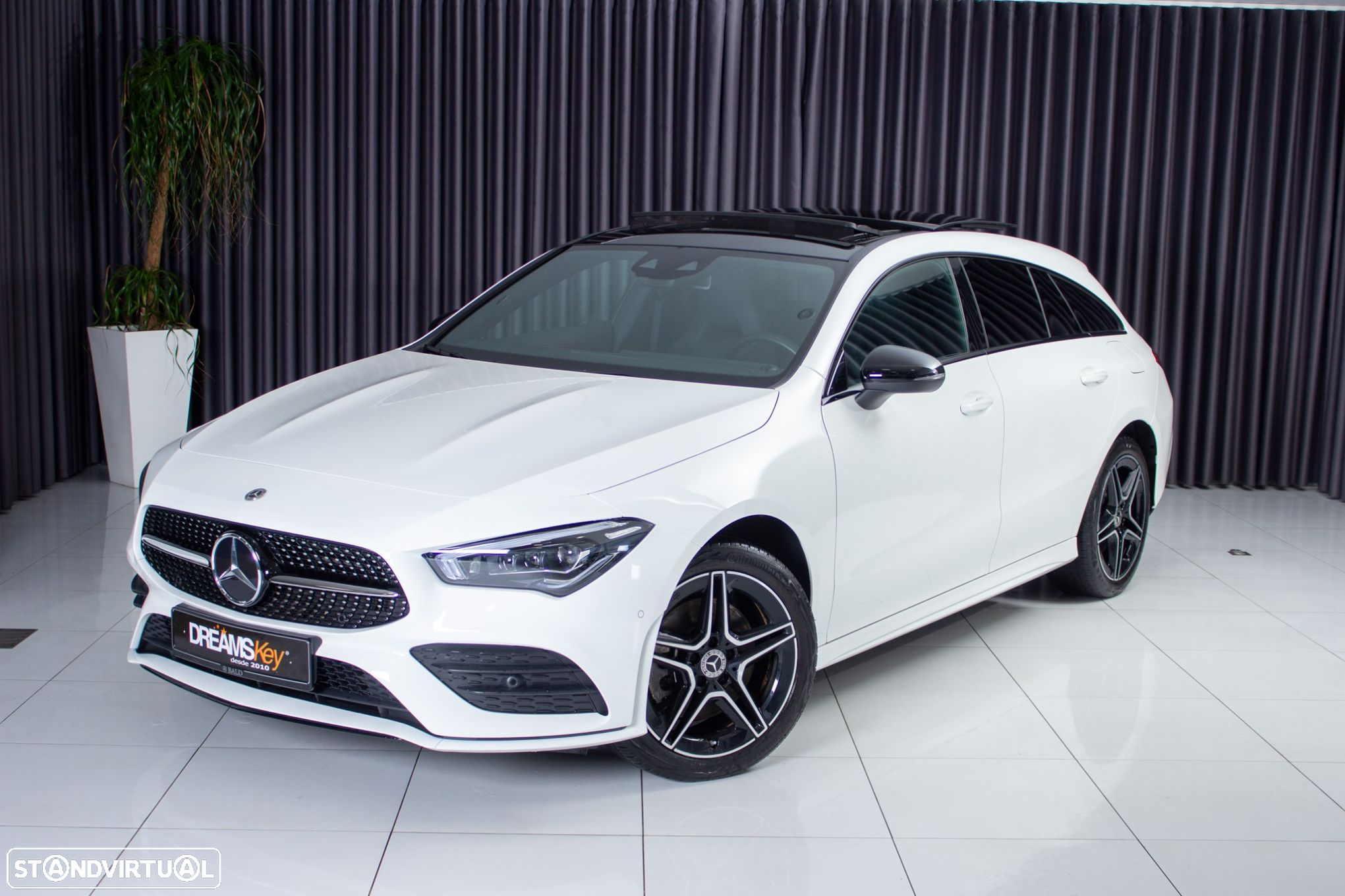Mercedes-Benz CLA 250 e Shooting Brake AMG Line - 12
