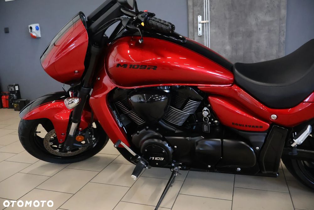 Suzuki Intruder - 9