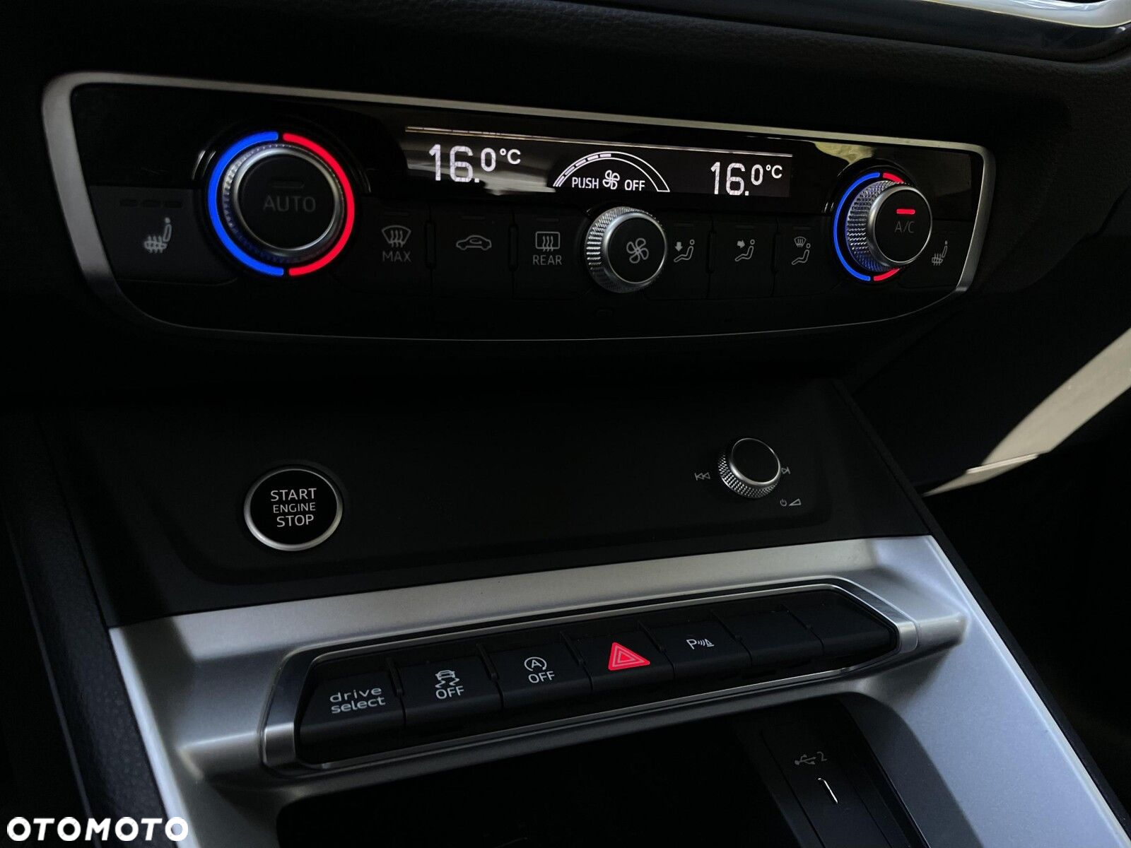 Audi Q3 - 24