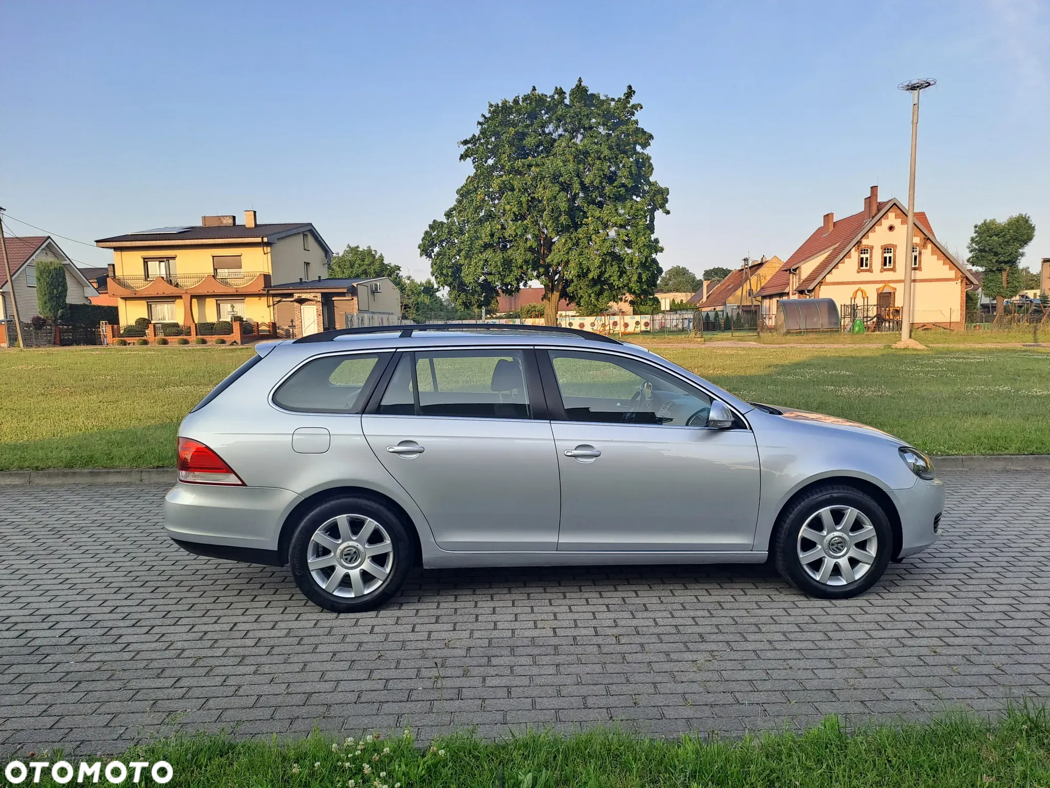 Volkswagen Golf 1.2 TSI BlueMotion Technology Comfortline - 3