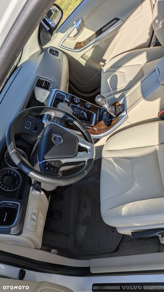 Volvo V60 T3 Momentum - 3