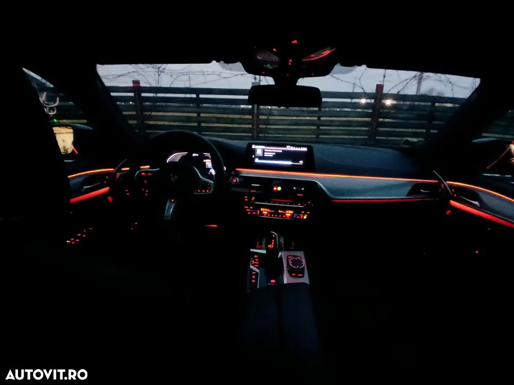 BMW Seria 5 530i Aut. M Sport Edition - 33