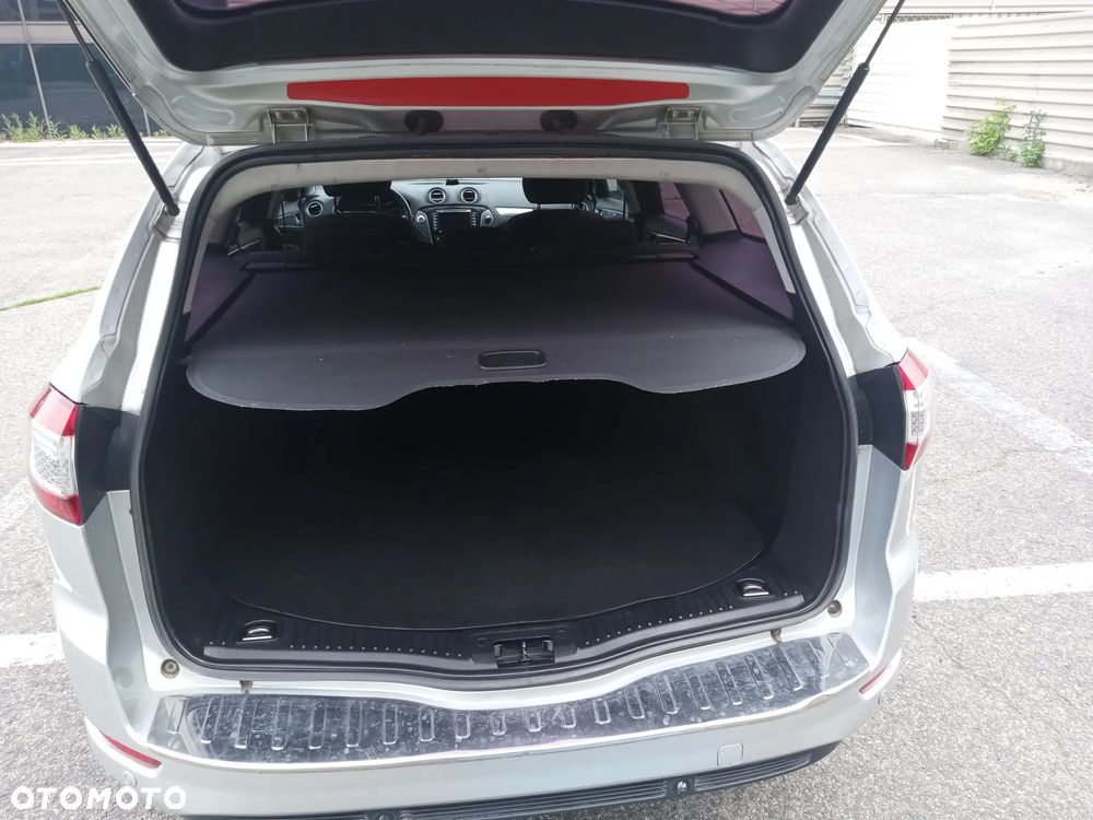 Ford Mondeo 2.0 TDCi Titanium S - 12