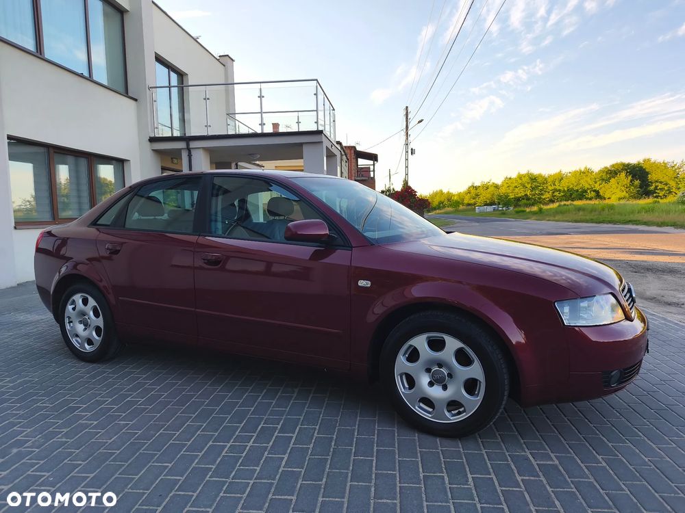 Audi A4 Limousine - 12