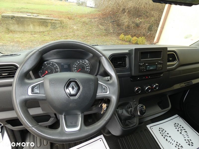 Renault Master, kontener, bliźniaki 16, LED - 9