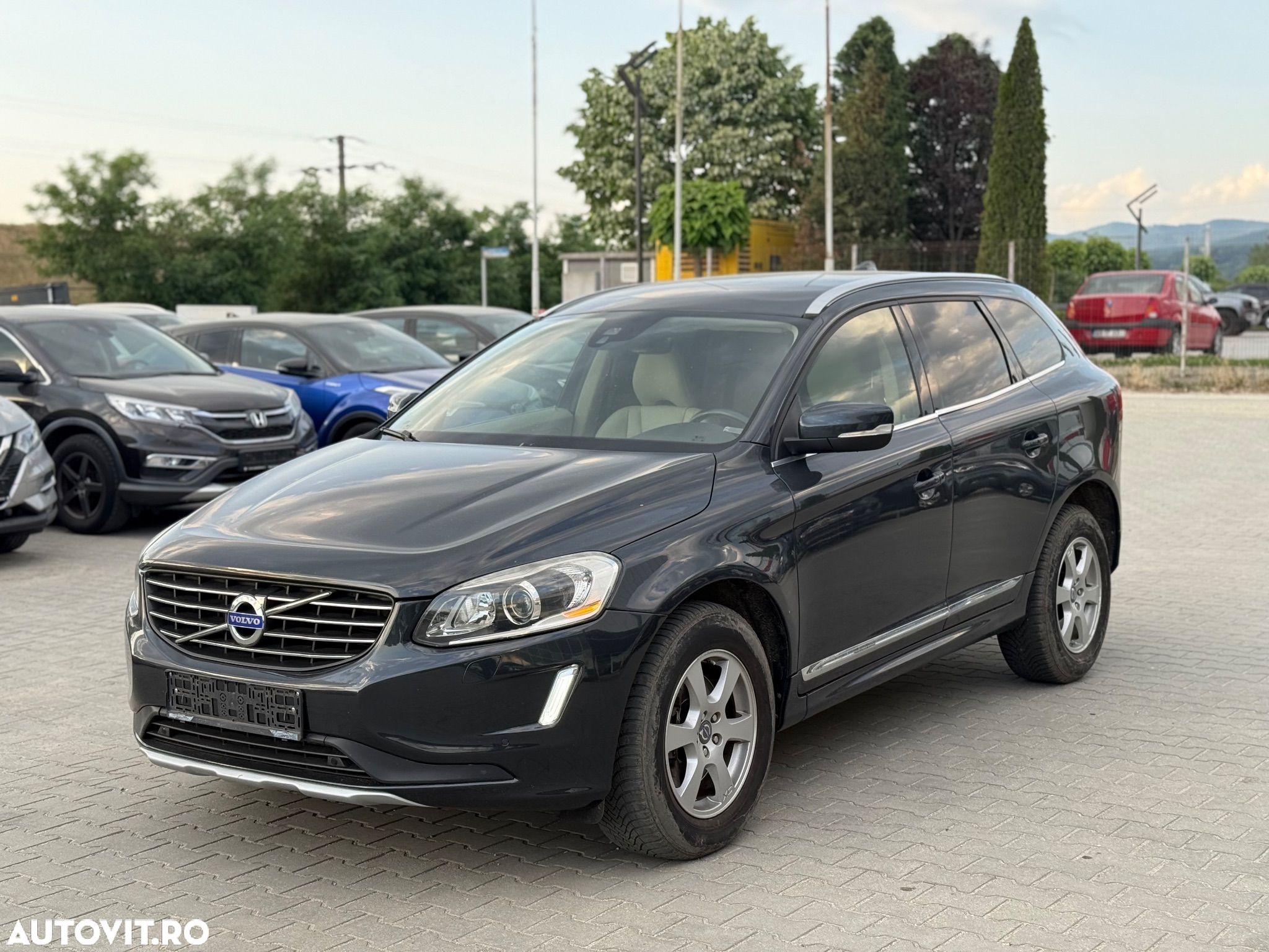 Volvo XC 60 D4 AWD Geartronic Summum - 1