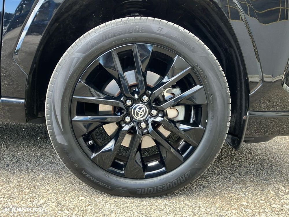 Toyota RAV4 2.5 HDF Black Edition - 17