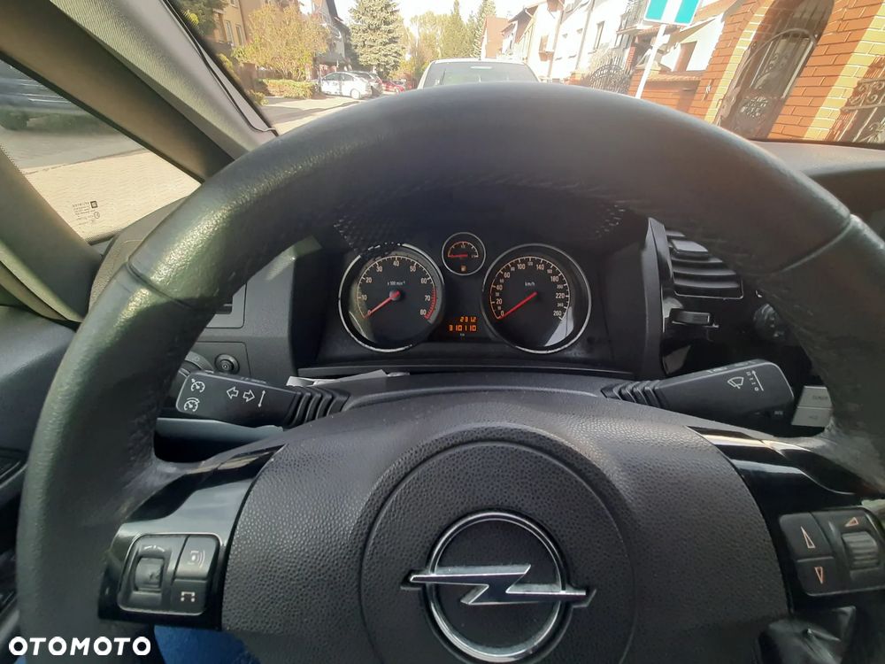 Opel Zafira - 16