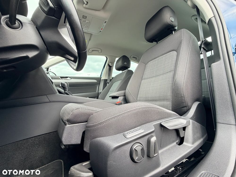 Volkswagen Passat 2.0 TDI EVO Business DSG - 17