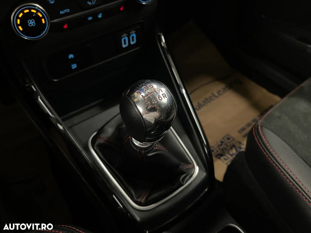 Ford EcoSport 1.0 EcoBoost ST-Line - 24
