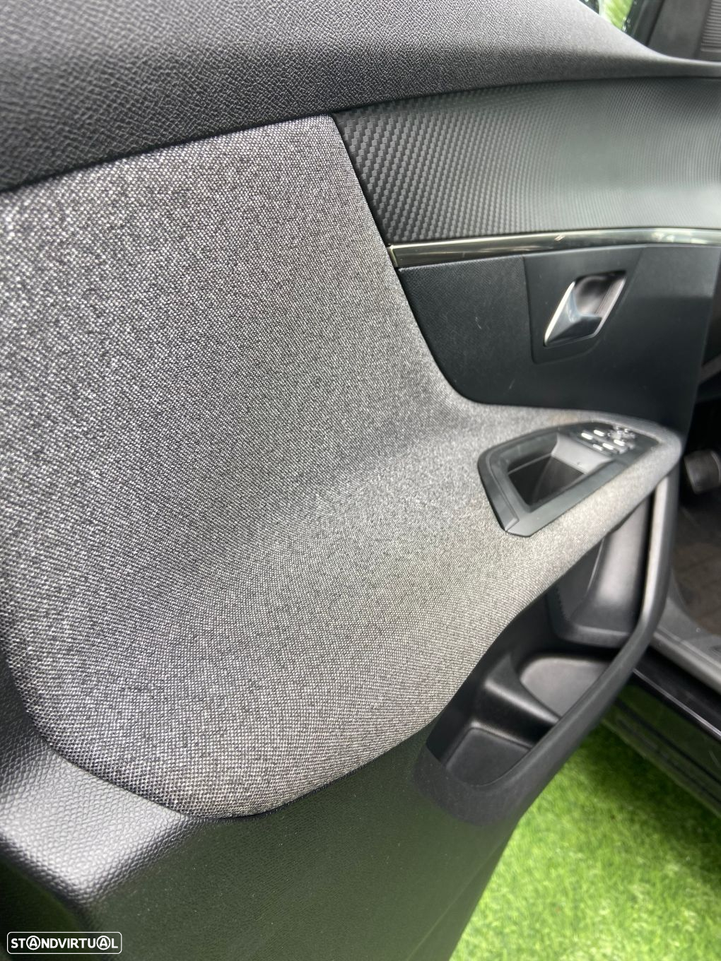 Peugeot 3008 1.5 BlueHDi Active Pack EAT8 - 16
