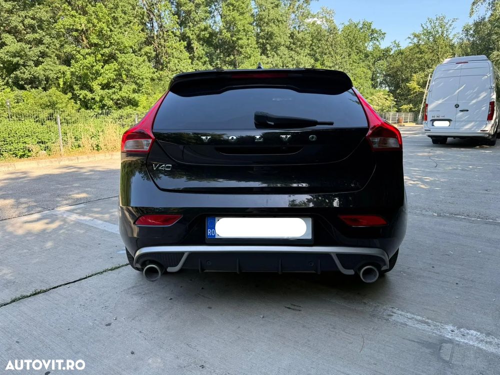 Volvo V40 T3 Geartronic RDesign - 4