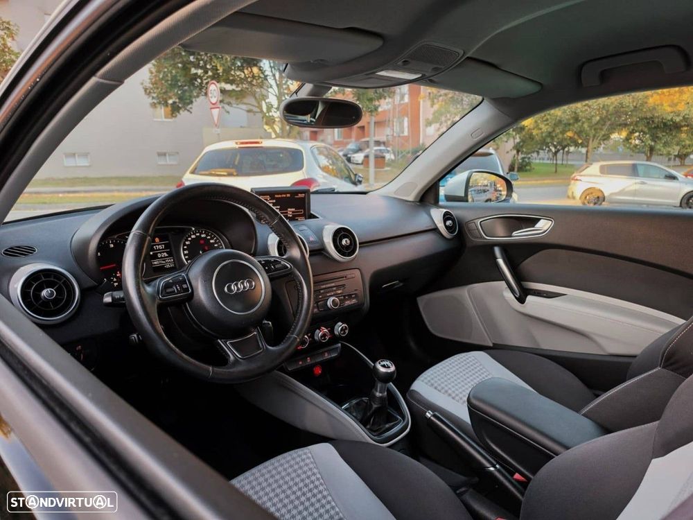 Audi A1 1.6 TDI S-line - 33