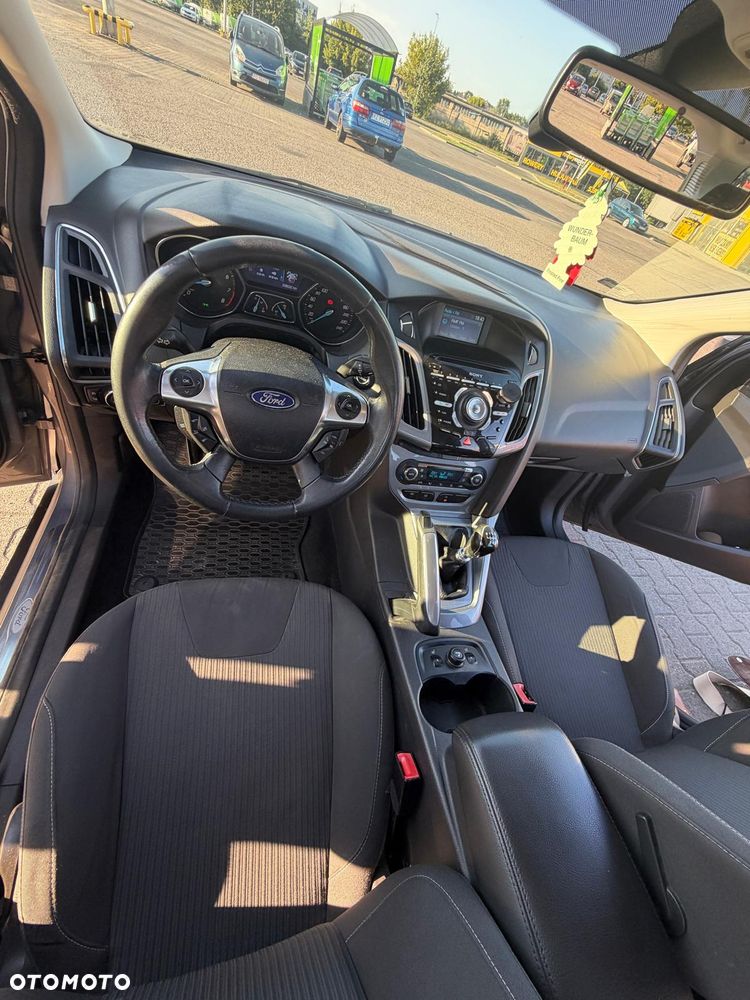 Ford Focus 1.6 EcoBoost Trend - 9