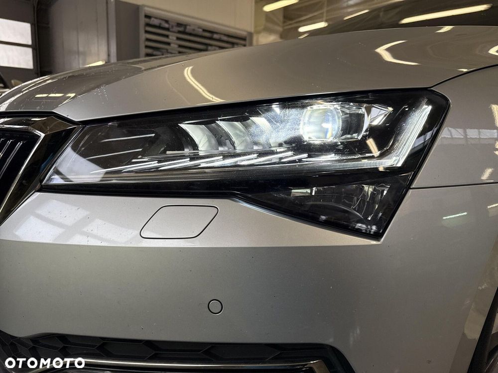 Skoda Superb 2.0 TDI SCR Style DSG - 32