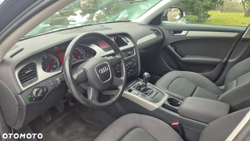 Audi A4 Avant 2.0 TDI DPF Ambiente - 17