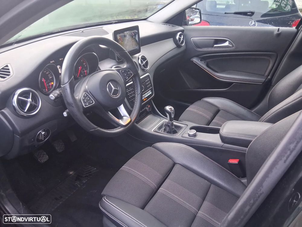 Mercedes-Benz GLA 180 CDI Urban - 5