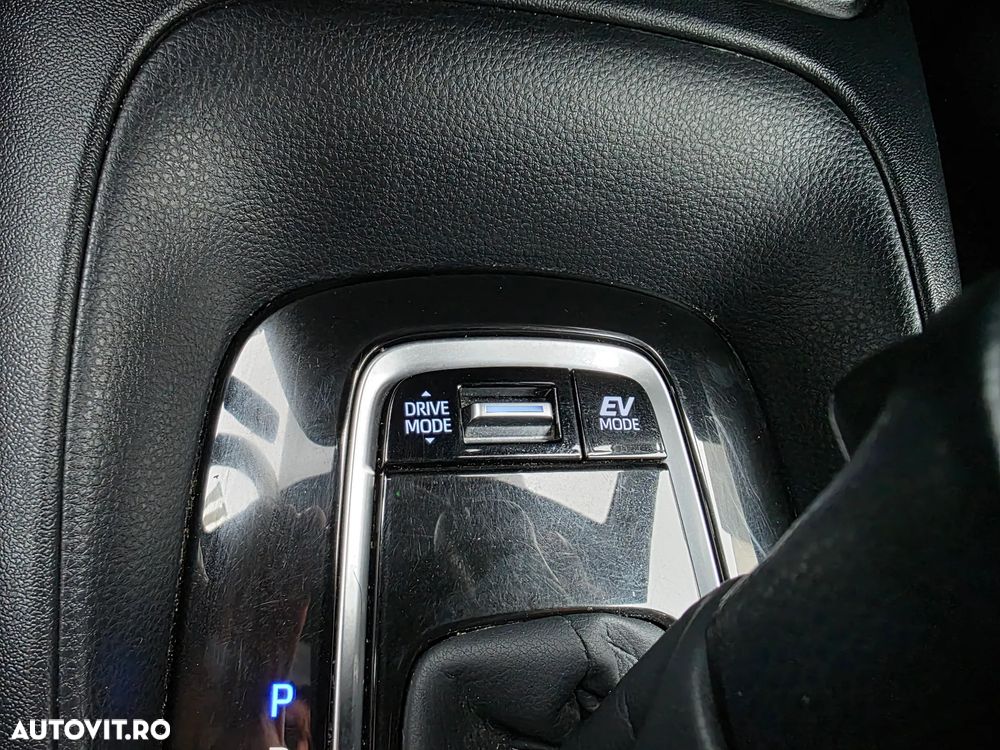 Toyota Corolla 1.8 Business Edition - 35