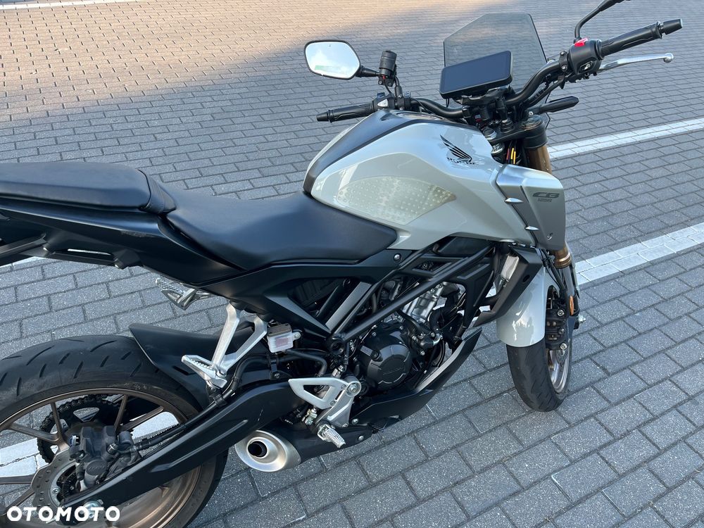 Honda CB - 9