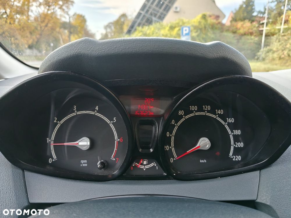 Ford Fiesta 1.25 Viva - 31
