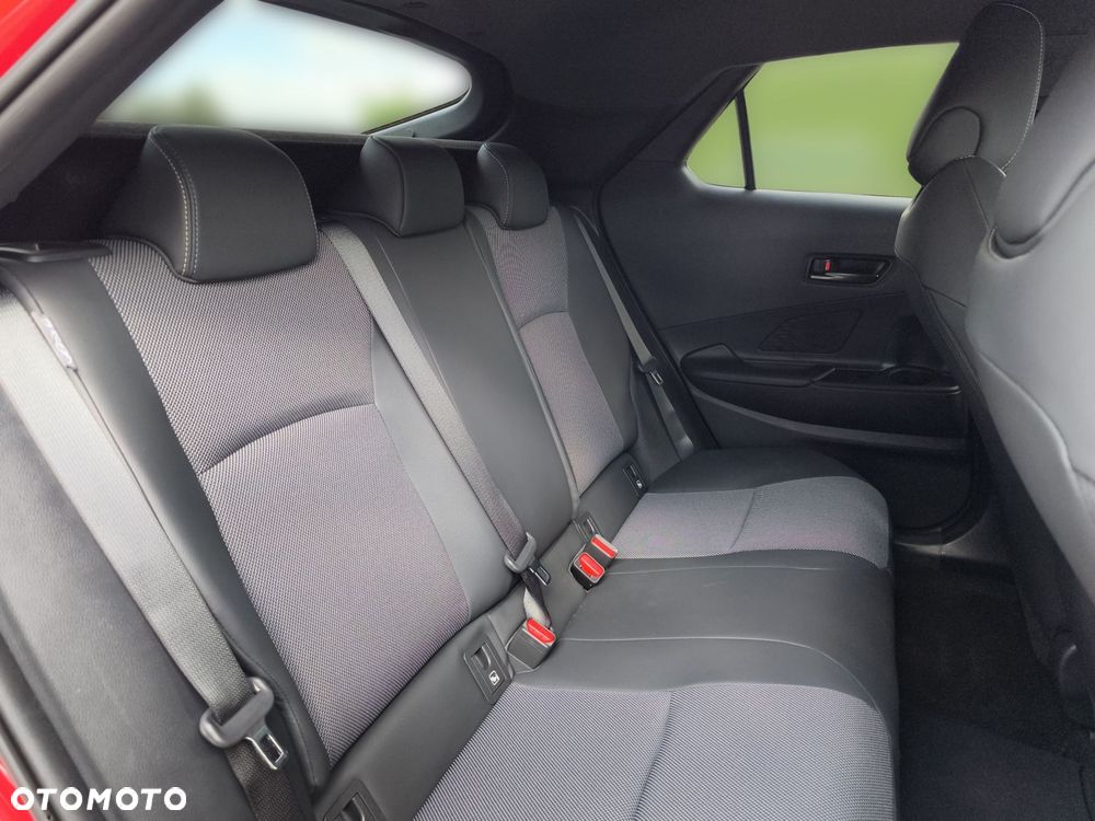 Toyota C-HR - 11