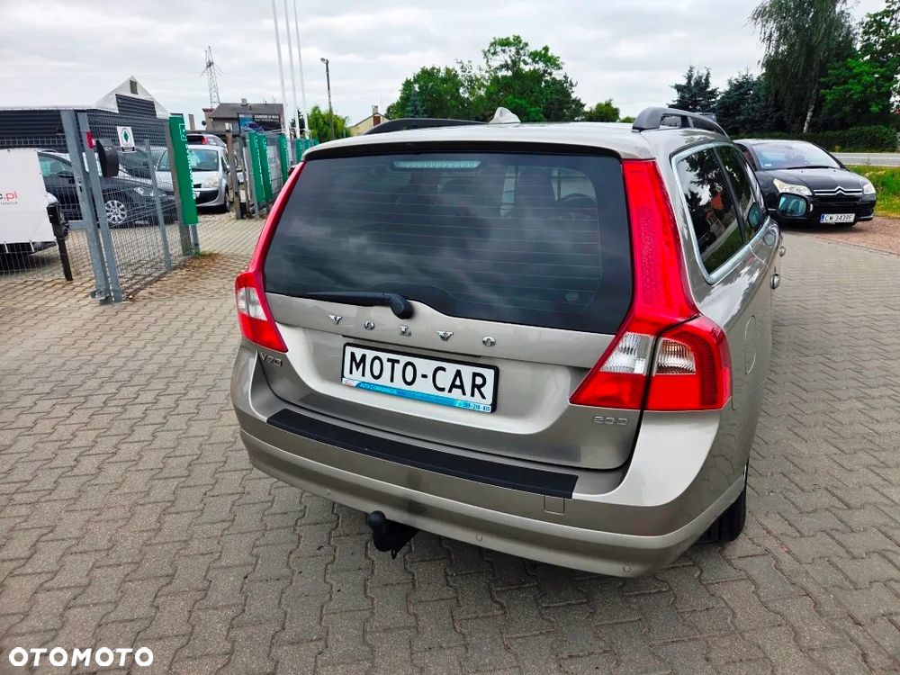 Volvo V70 2.0D Momentum - 11