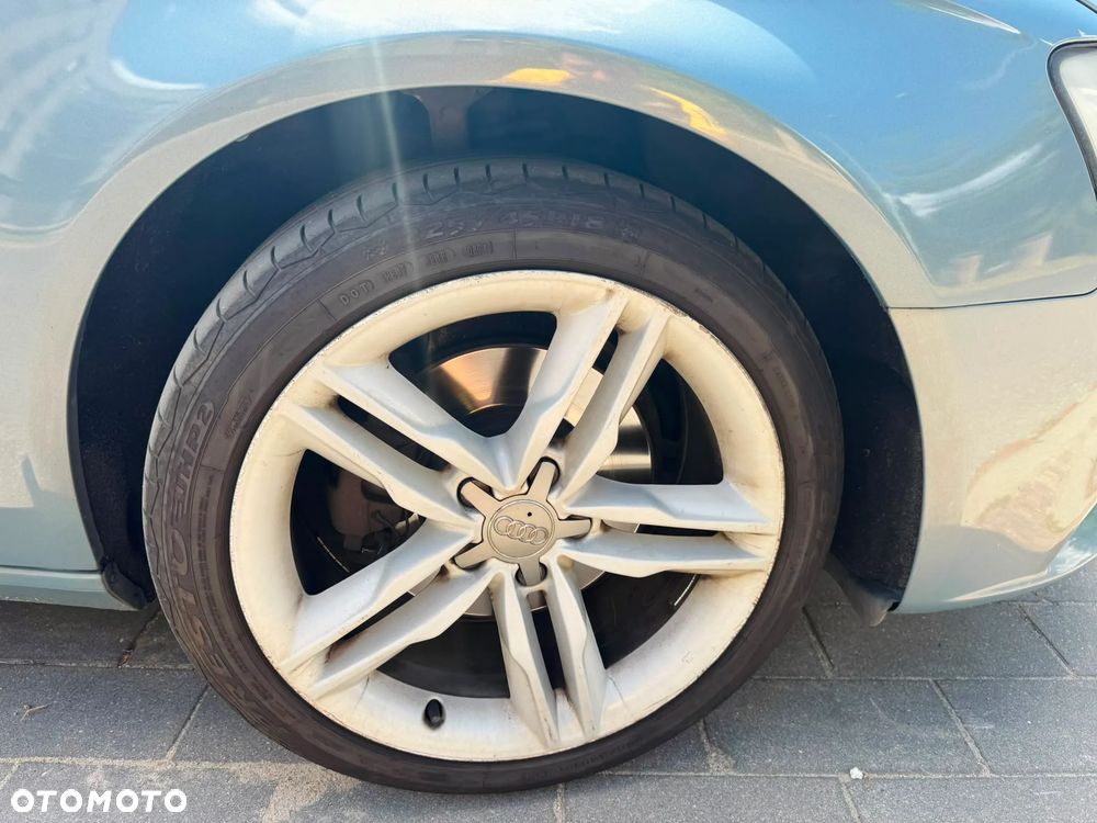 Audi A4 Limousine - 12