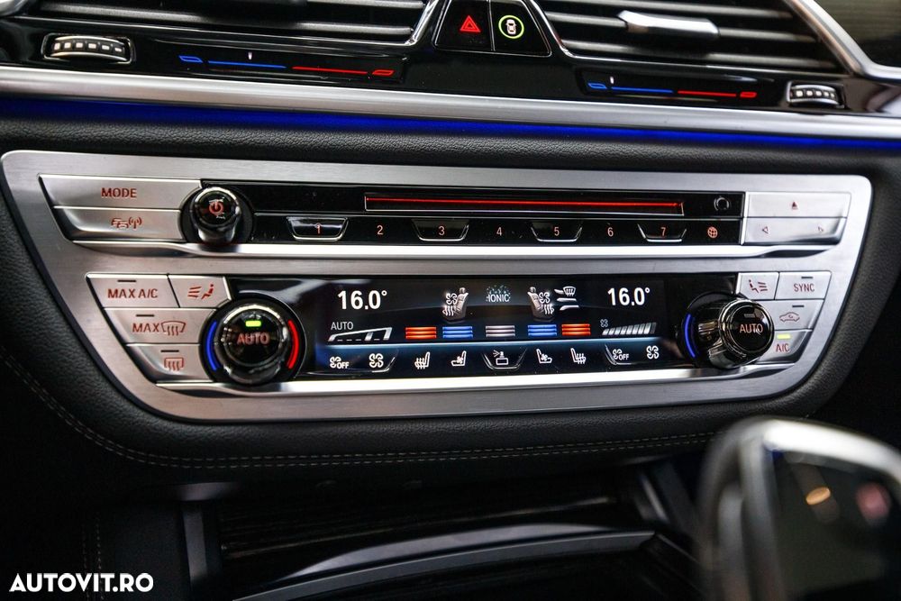 BMW Seria 7 745Le xDrive AT PHEV - 32
