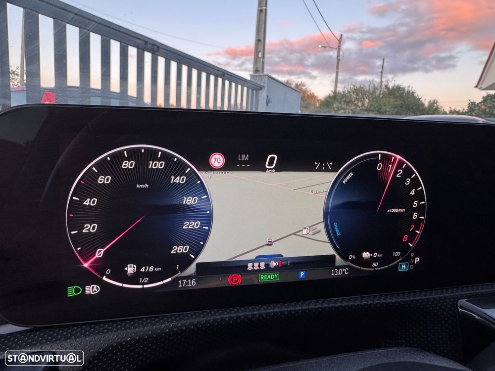 Mercedes-Benz A 250 e AMG Line - 16