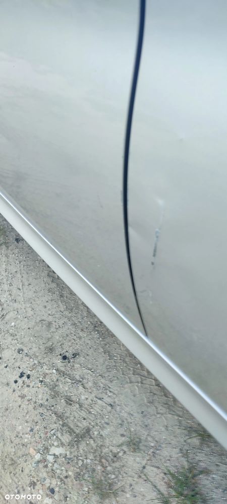 BMW Seria 3 318i - 14