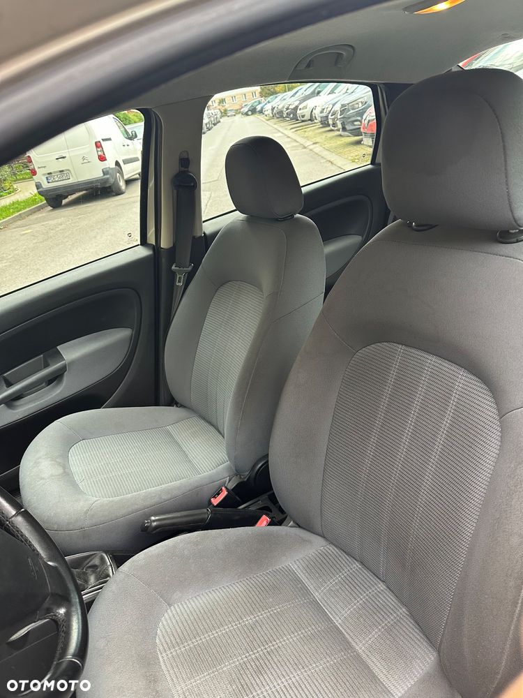 Fiat Linea 1.4 Active - 13