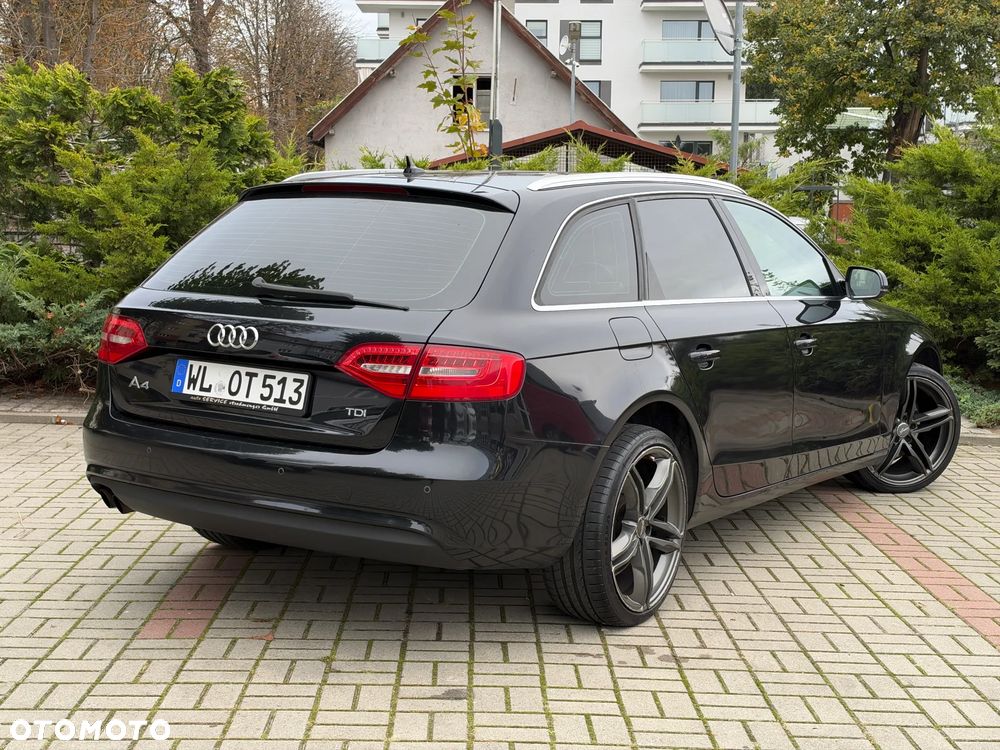 Audi A4 Avant 2012 photo 4