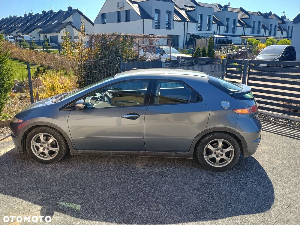 Honda Civic 1.8 Comfort - 8