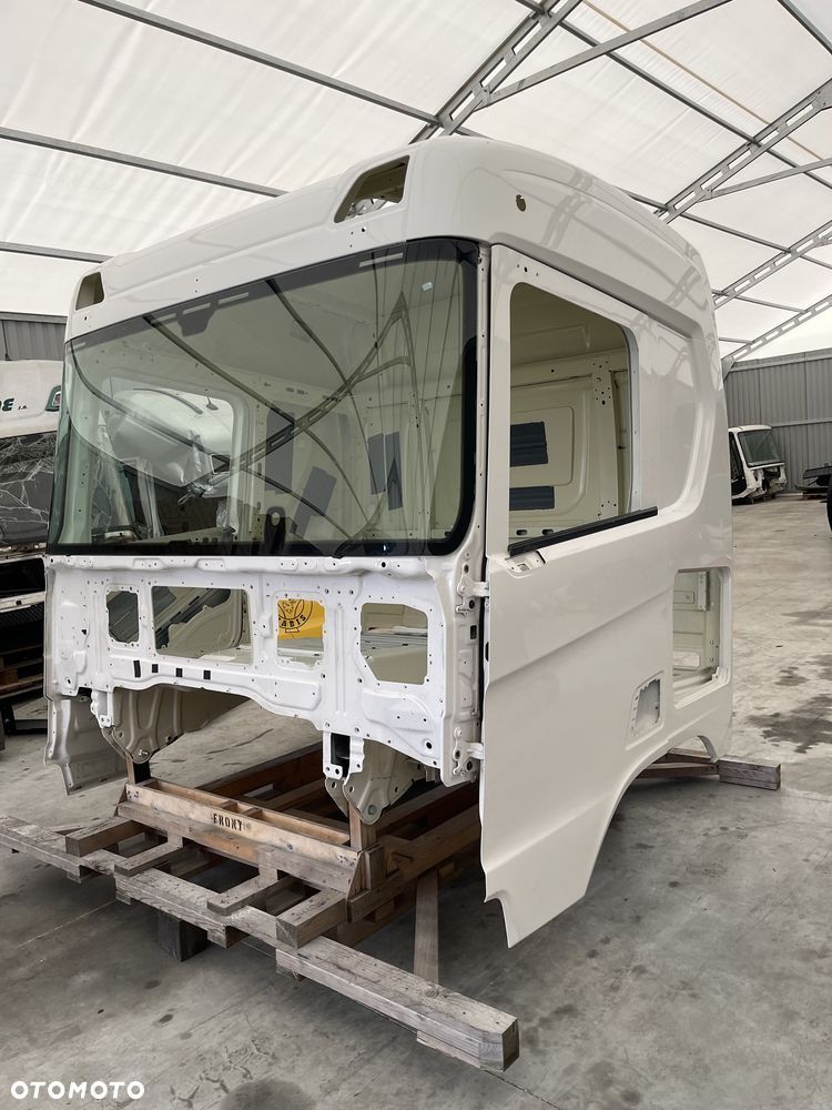 Kabina Scania CR20N