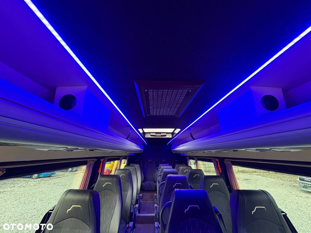 Mercedes-Benz Sprinter 519 - 30