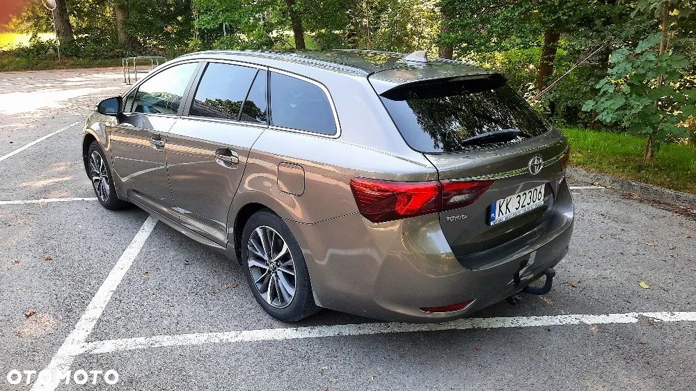 Toyota Avensis 2.0 D-4D Active Business - 8