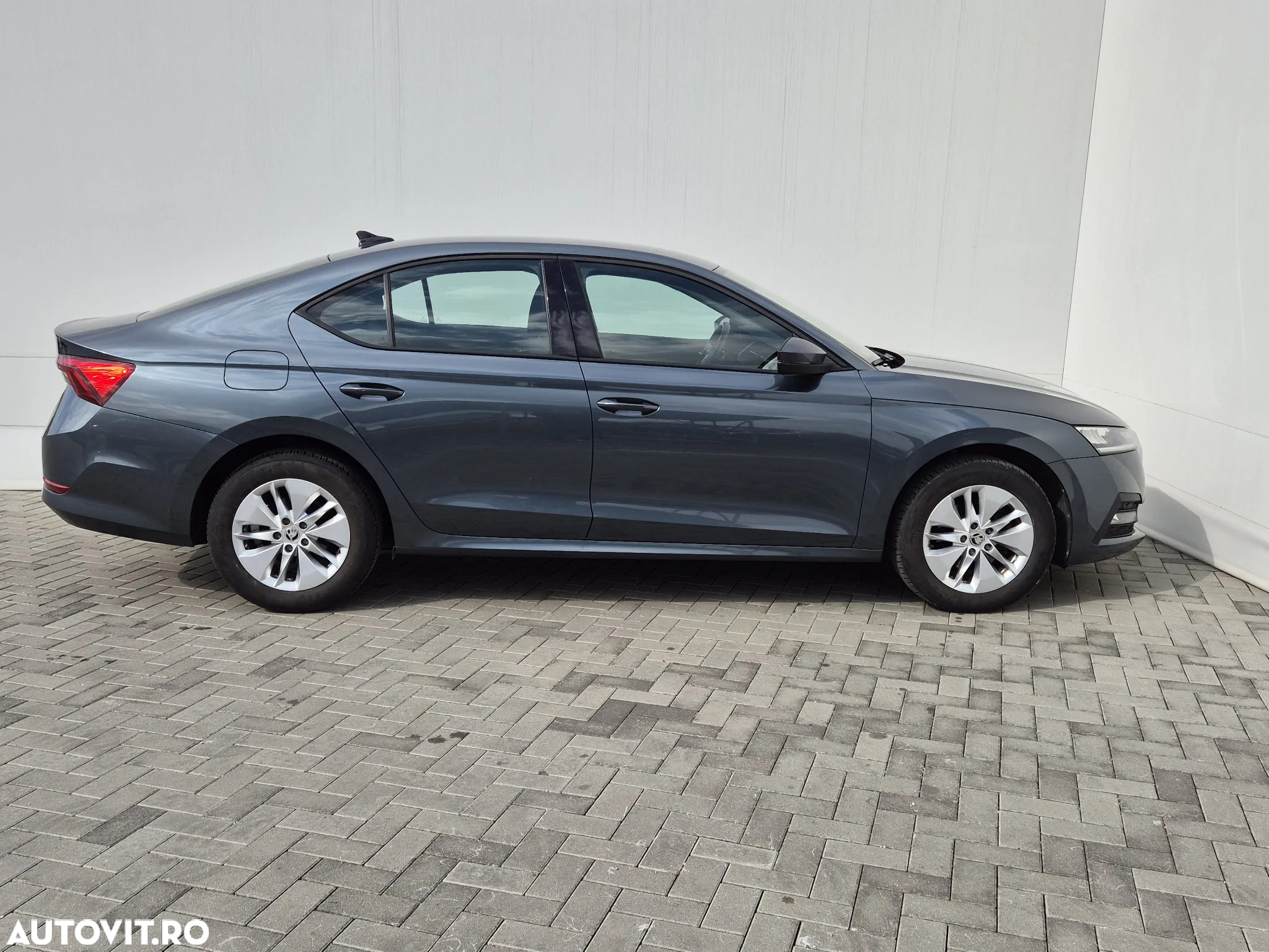 Skoda Octavia 2.0 TDI DSG Ambition - 6