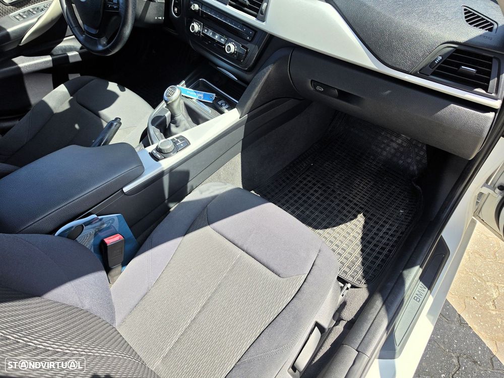 BMW 318 d Line Modern - 27