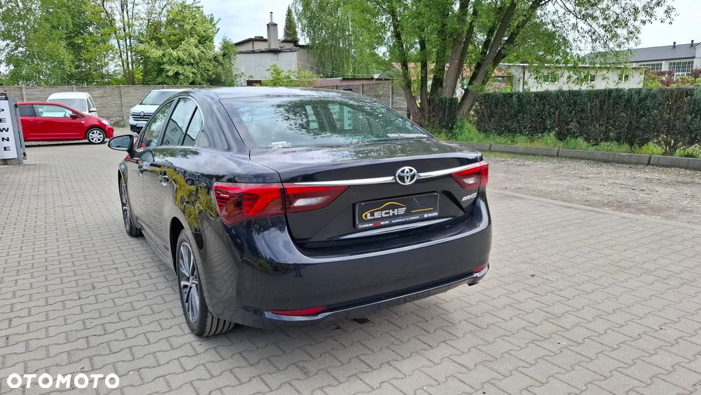 Toyota Avensis - 27