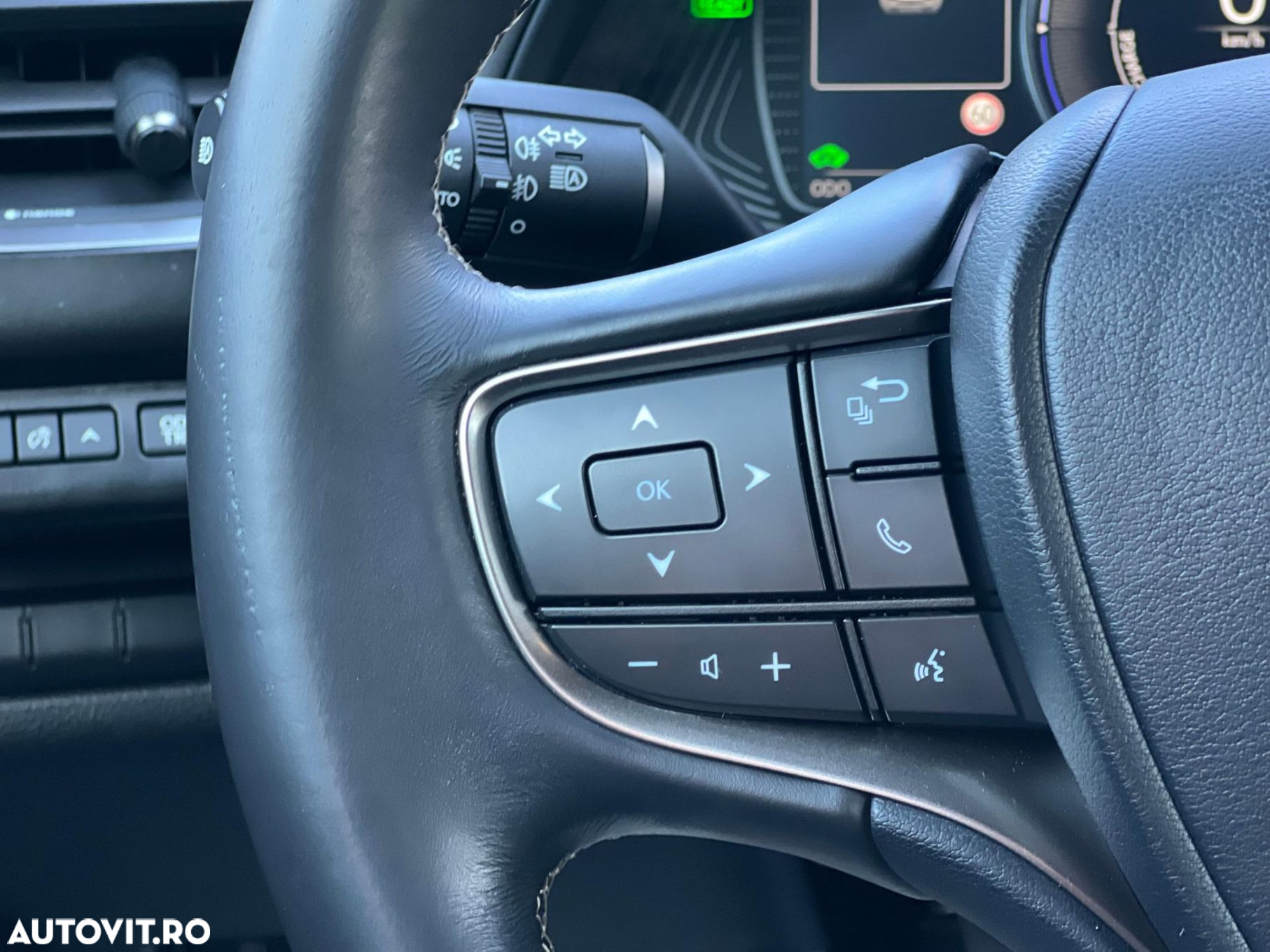 Lexus UX - 17