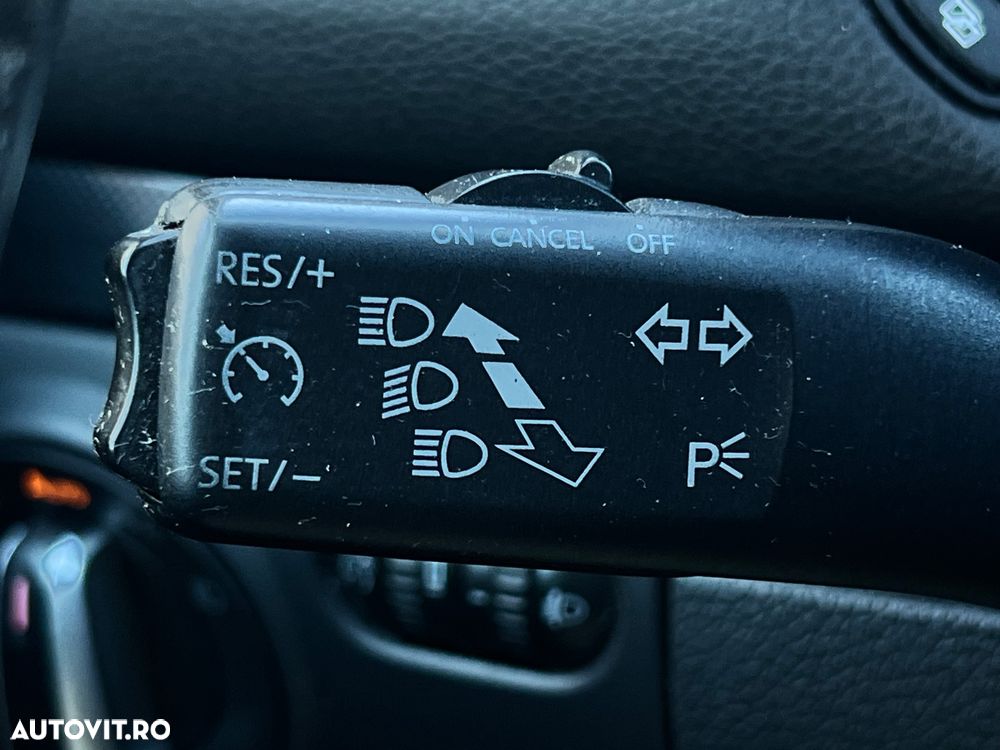 Volkswagen Golf 2.0 TDI Comfortline - 22