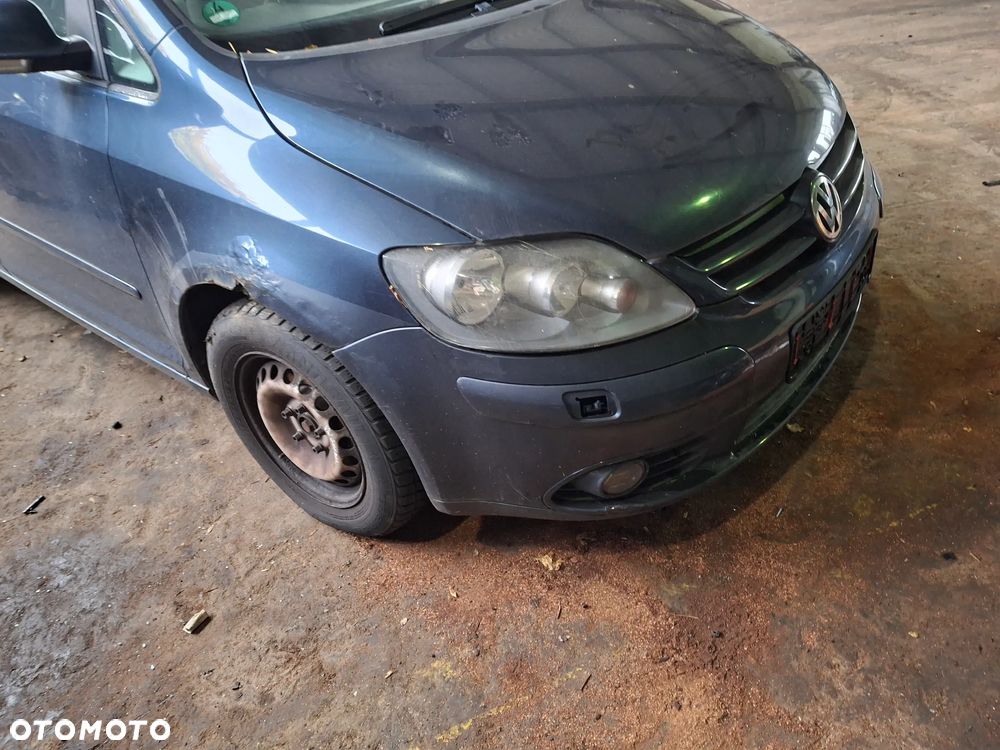Zderzak przedni VW Golf Plus z Niemiec - 3