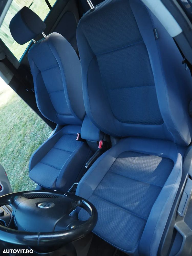 Volkswagen Golf Plus - 19