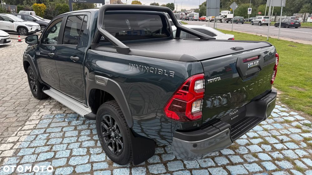 Toyota Hilux 2.8 D-4D Double Cab Invincible 4x4 - 3